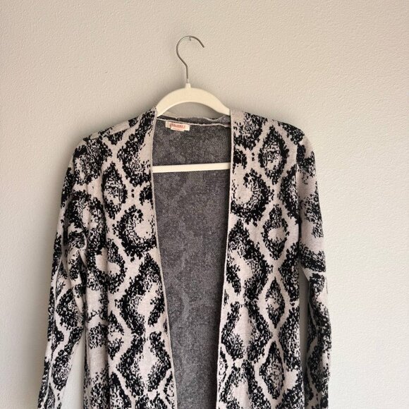 For Thee Long Snake Print Cardigan with Front Patch Pockets – Size S - Picture 3 of 8